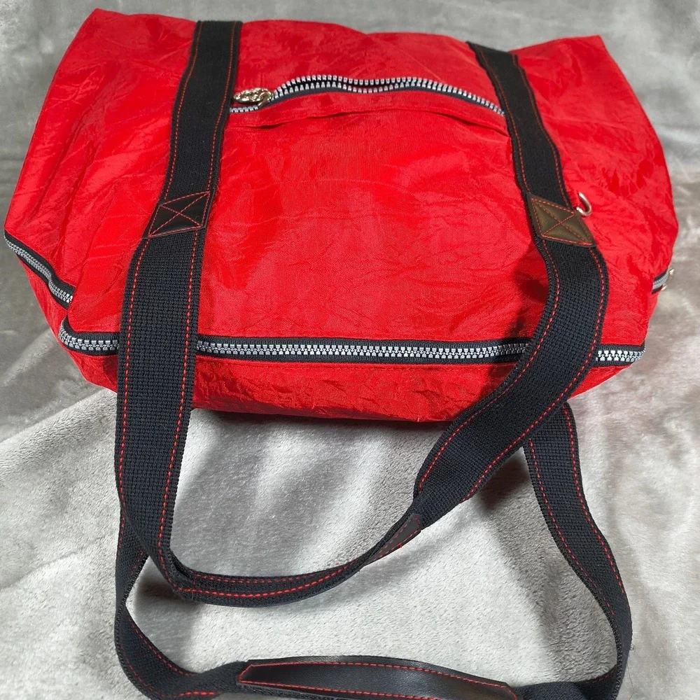Vintage New York Company Duffle Bag Red 1996 Retro NYC Token 90s Pockets 17x15